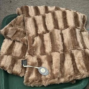Luxurious Faux Fur Throw Wrap in Brown and Tan